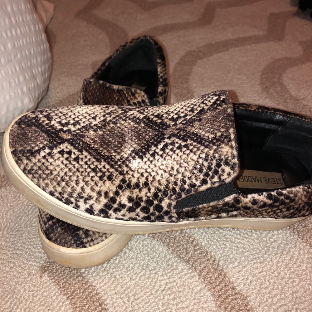 Steve Madden snakeskin slip on shoes